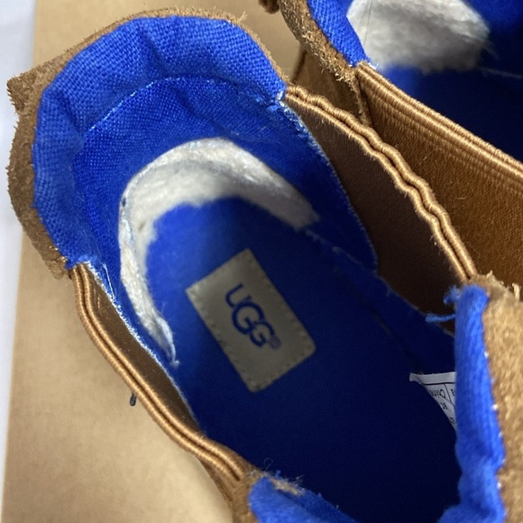 UGG Hamden Suede Pull On Chelsea Sneaker Boot Chestnut Size Youth 2 - Picture 5 of 7